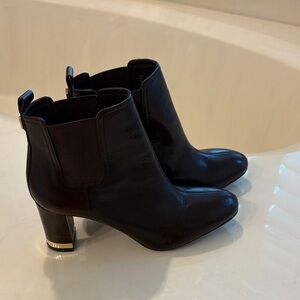 Tory Burch Black Leather Ankle Booties